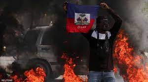 زعيم عصابة يتوعد رئيس الوزراء.. ماذا يحدث في هايتي؟...