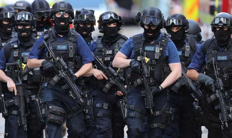 الشرطة البريطانية تعتقل 45 شخصا خلال احتجاج لمنع توقيف مهاجرين وترحيلهم