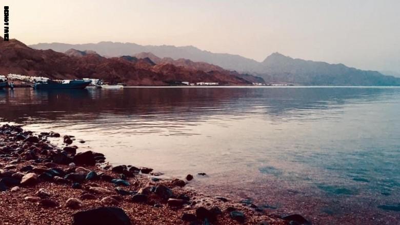 عزلة ذاتية ساحرة بمدينة دهب في مصر..كيف يقضي مصور وقته بعيداً عن فيروس كورونا؟