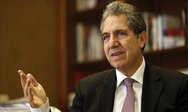 وزني: خطة الحكومة مخرج للأزمة المالية والاقتصادية