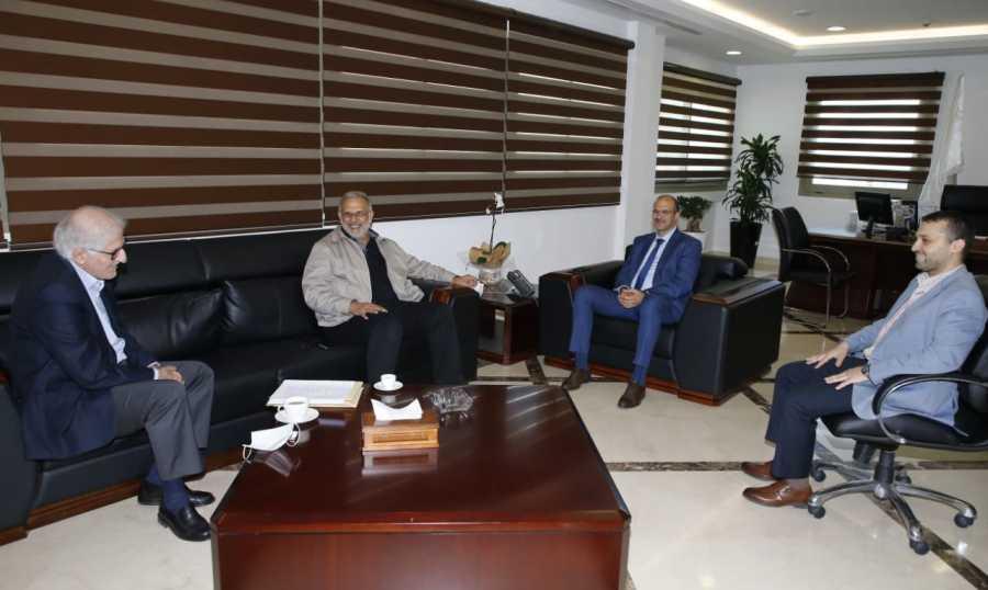 وزير الصحة تناول مشاكل القطاع الصحي مع المقداد