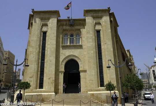 المجلس النيابي يتجه لتشكيل لجان تحقيق في الهدر والفساد هاشم: ادخال المازوت لسوريا شحناً وليس تهريبا