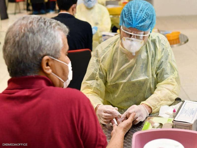طيران الإمارات.. أول ناقلة تجري فحوص كورونا سريعة لركابها
