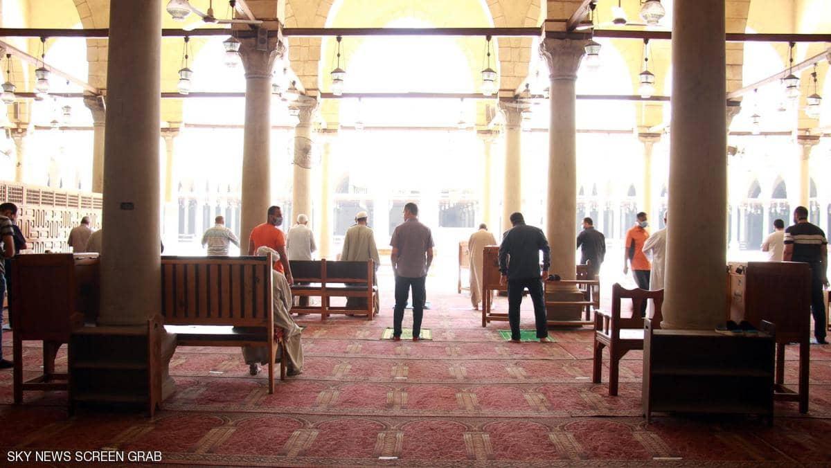 مصر تسجل تراجعا بالمئات في إصابات كورونا