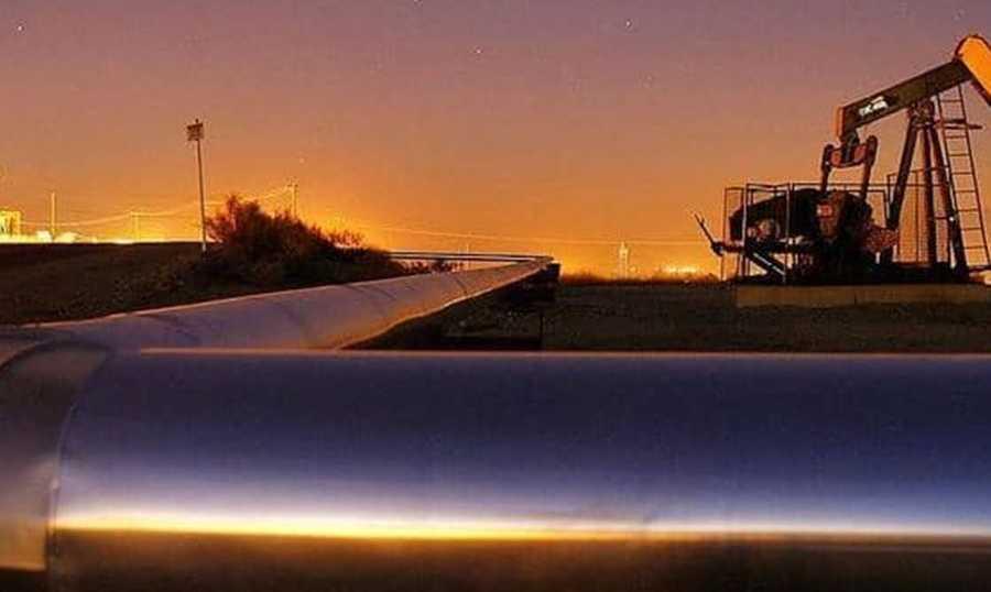 أسعار النفط تقفز 8 بالمئة بسبب لقاح كورونا