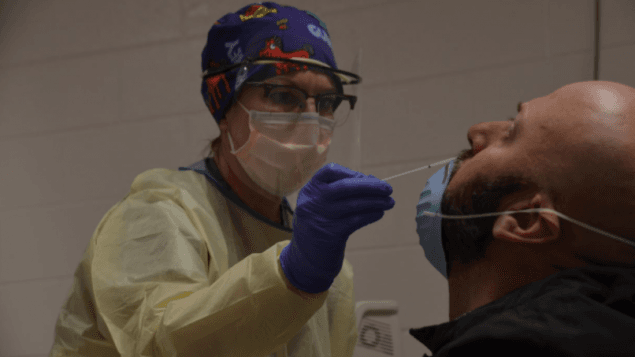 ثلثا الكنديين يدعمون فرض حظر تجوّل إذا ما تفاقمت الجائحة