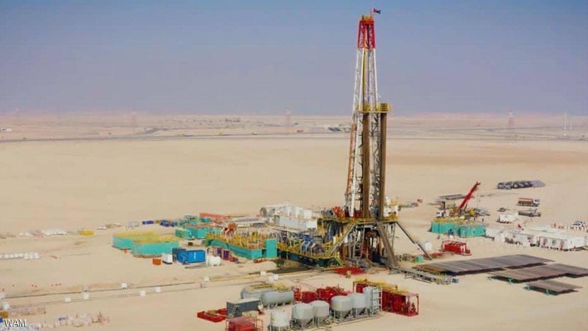 أدنوك وتوتال تنتجان أول كمية من الغاز غير التقليدي بالإمارات