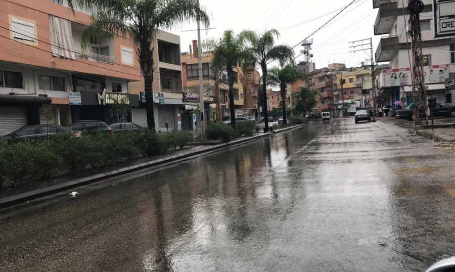 في الأحد الاول لمنع التجول: تسطير المحاضر يقفل أوتوستراد يسوع الملك... وقوى الأمن تذكر شلل تام وكامل جرداً وساحلاً خوفاً من المحاضر... واقفال سوق الخضار في التبانة