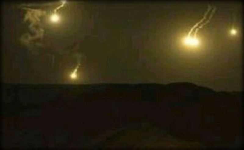 قنابل مضيئة وعمليات استطلاع إسرائيلية..إعتقال شخصين عند الحدود مع لبنان