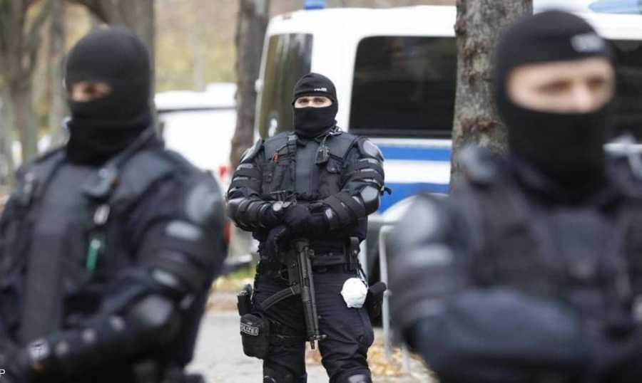 ألمانيا.. قتيلان وإصابات خطيرة في حادث دهس على طريق للمشاة