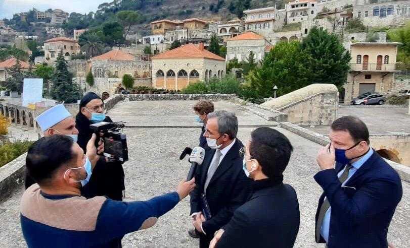 وفد البرلمان الأوروبي يجول في الشوف... ويزور معمل النفايات في طرابلس: فضيحة..!