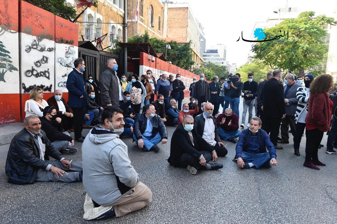 أهالي الطلاب اللبنانيين في الخارج: الرئيس عون وعد ووفى في مسألة الدولار الطالبي