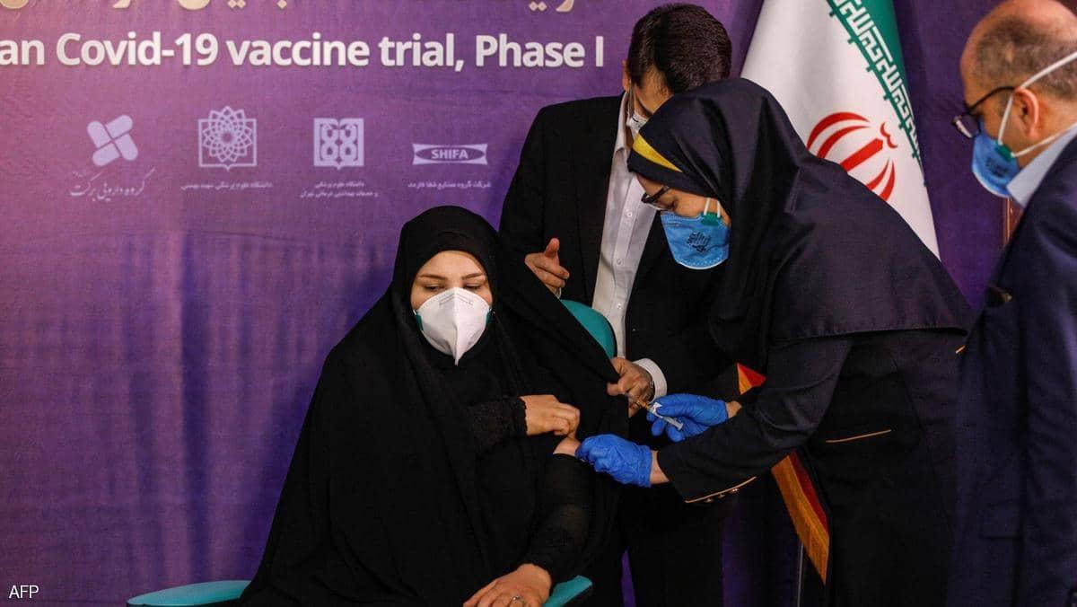 إيران تبدأ أولى التجارب البشرية للقاح محلي الصنع لكورونا