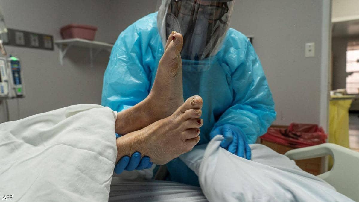 أوروبا تحذر من مخاطر سلالتي كورونا المتحوّرتين