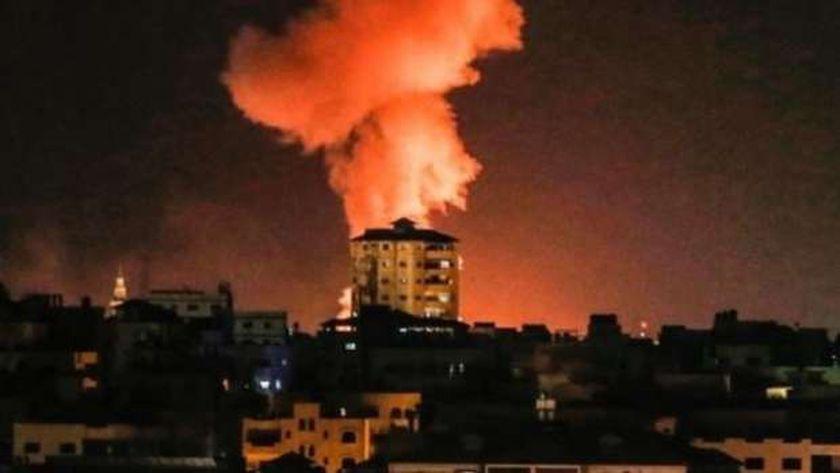 هجوم إسرائيلي على دمشق يسفر عن استشهاد جندي وإصابة 3 آخرين الدفاع الجوي السوري يتصدى للهجمات