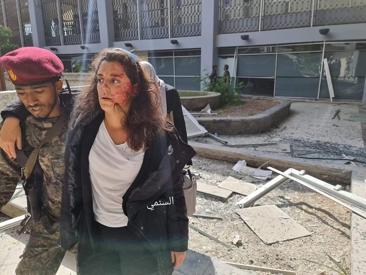 اللبنانية يارا خواجة تنجو من انفجار مطار عدن... "بطلة من نواح عدّة"