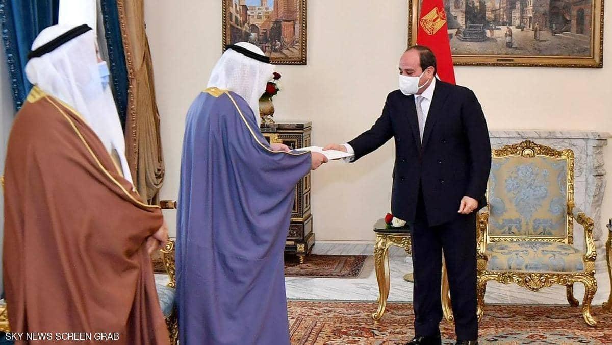 السيسي يتلقى رسالة من أمير الكويت بشأن "وحدة الصف العربي"
