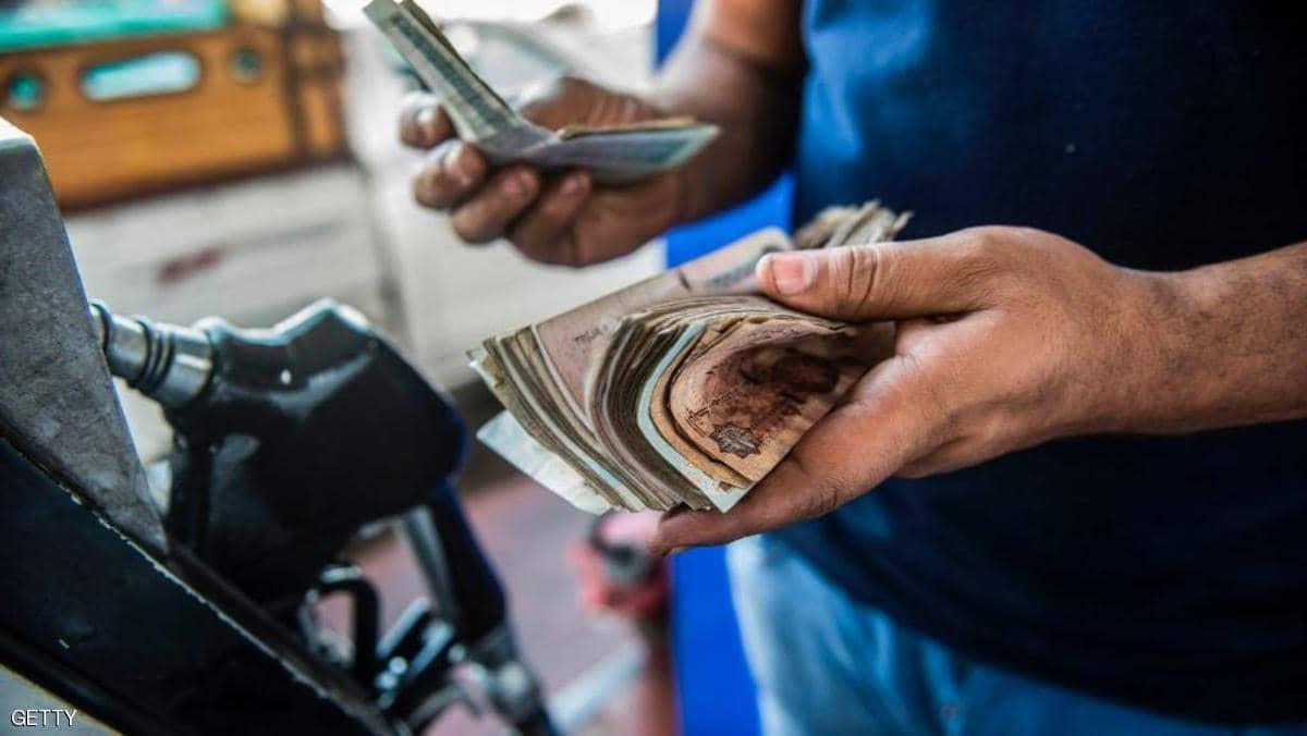 مصر تثبت أسعار المحروقات لمدة 3 أشهر