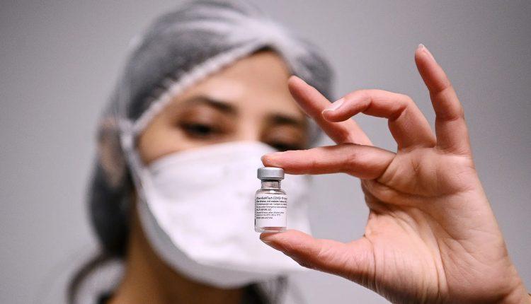 موريسون يتوقع حصول الأستراليين على اللقاح الشهر المقبل