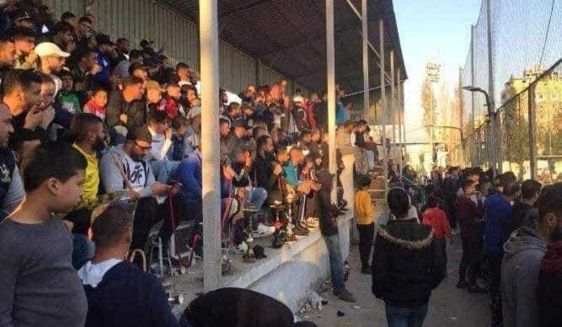 في ظل عاصفة كورونا... مباراة كرة قدم في البداوي بحضور المئات