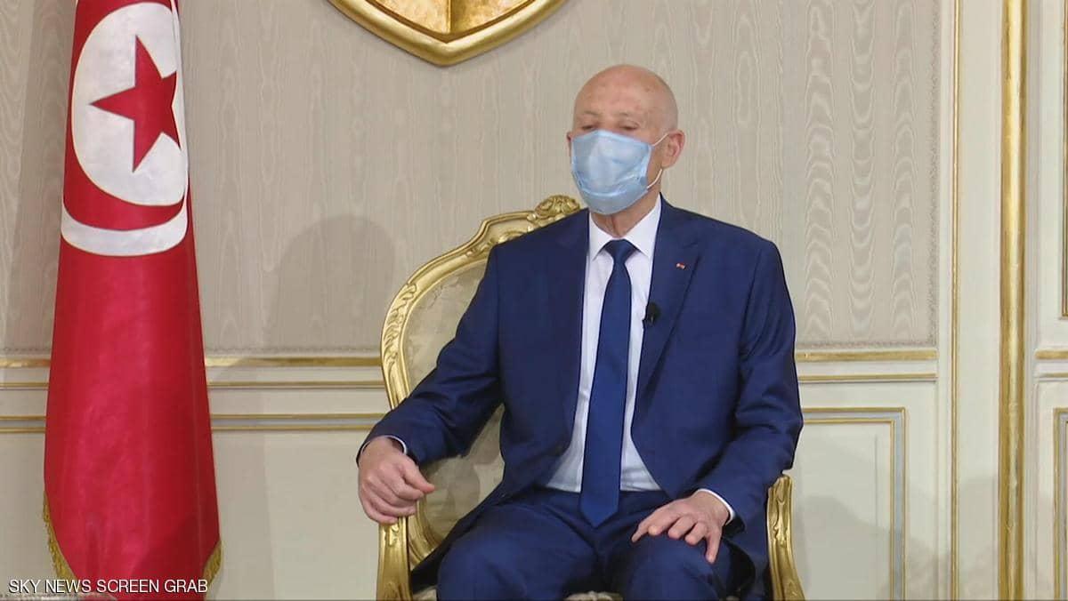 مفاجأة في "الطرد المشبوه" المرسل إلى قيس سعيد