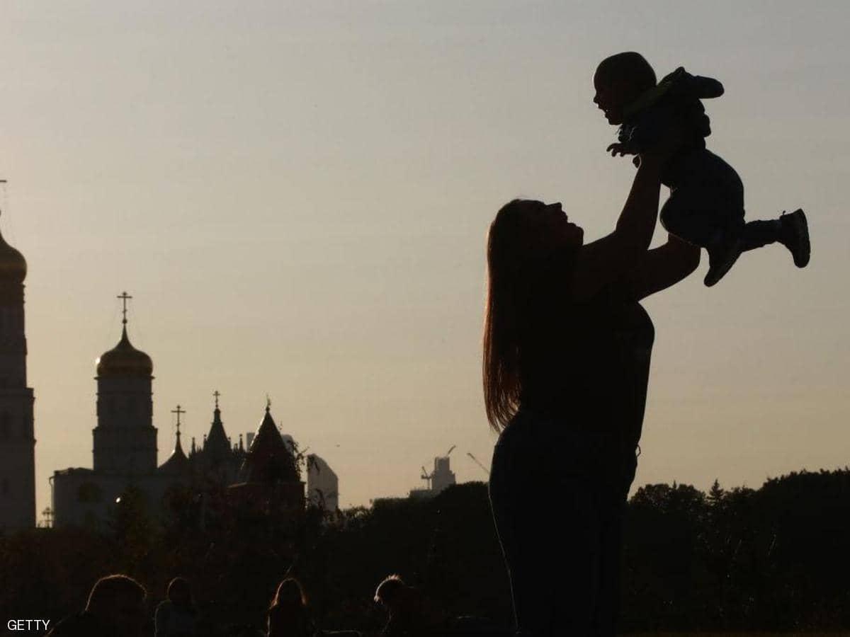 بسبب كوفيد-19.. تجارة رائجة بشدة والهدف "الإنجاب"