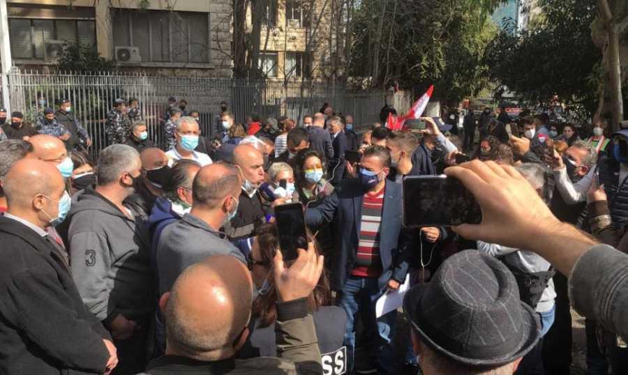 وقفة امام قصر عدل بيروت احتجاجا على مقتل سليم ودعما للموقوفين ولكشف ملابسات تفجير المرفأ