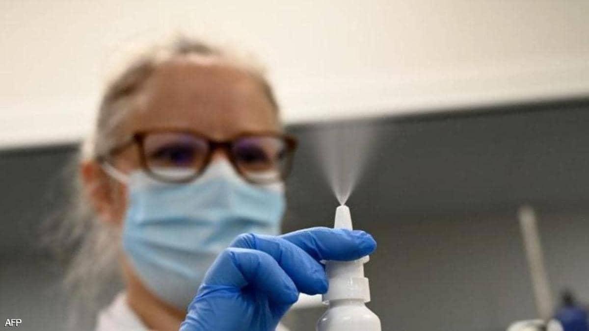هل تتراجعُ الإبر؟ بريطانيا تطور لقاحات بالأقراص وبخاخ الأنف
