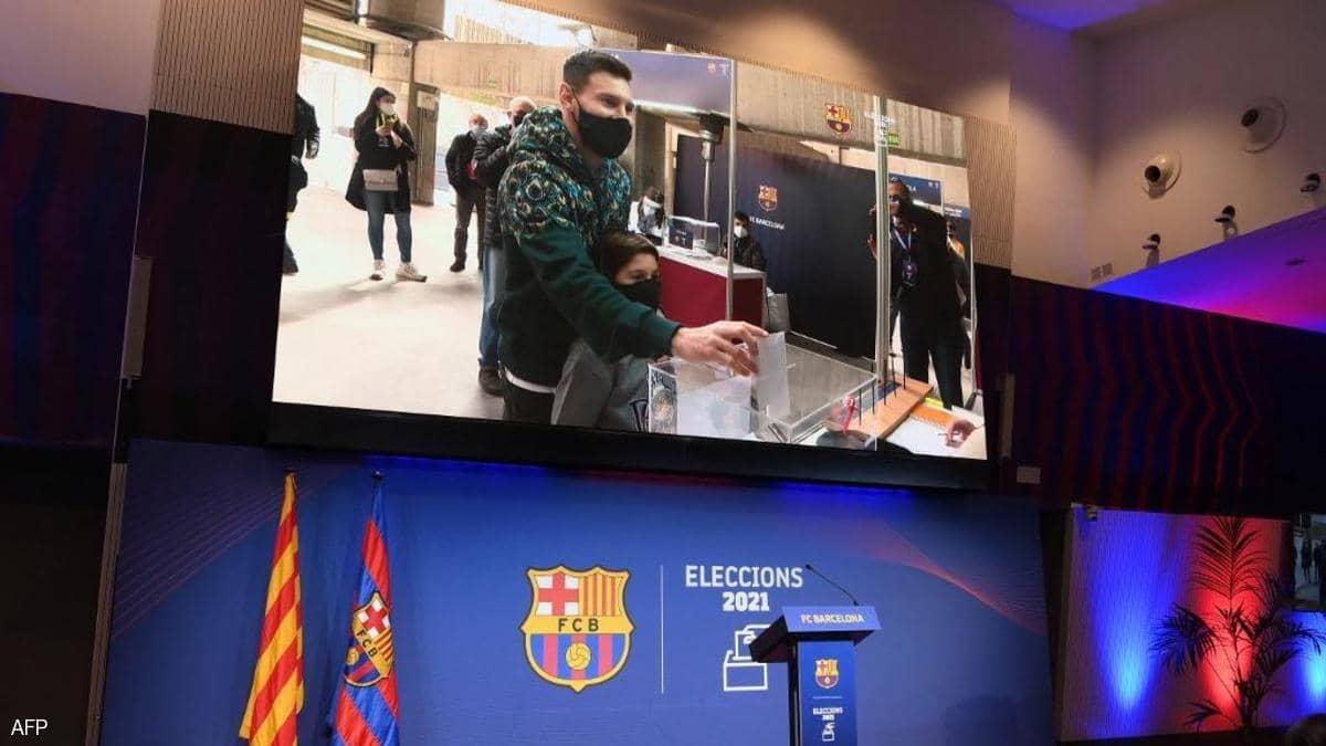 انتخابات رئيس برشلونة الجديد.. ميسي وآلاف الأعضاء يصوتون