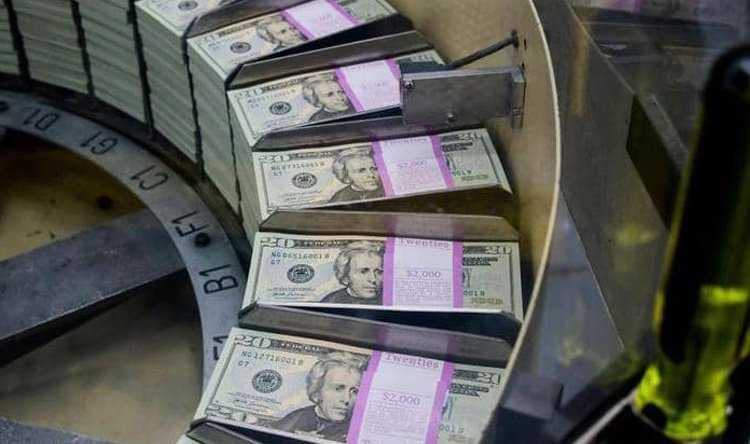 المودِعون يترقبون ارتفاع سعر صرف المنصّة المصرفية! وإجماع على "حكومة إنقاذ" كبداية محتّمة لمسار الحل