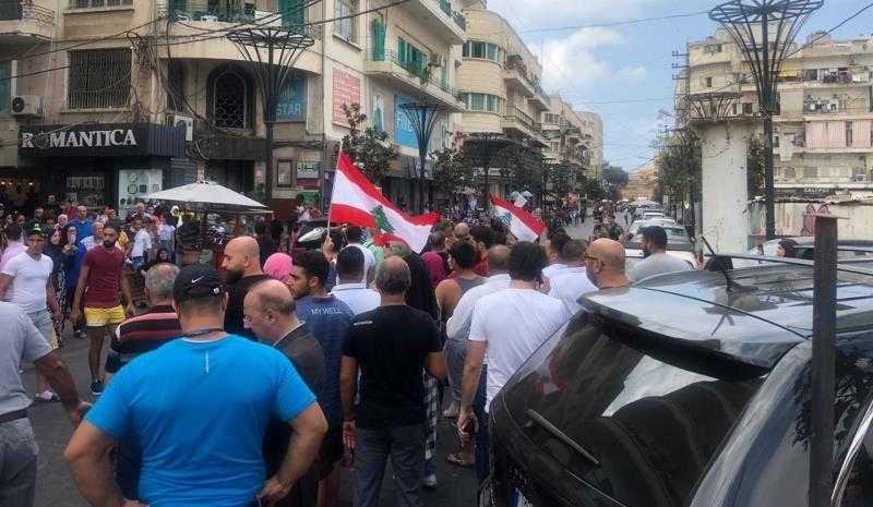 الشعب يمضي في تفجير غضبه... والمحتجون يقطعون الطرق