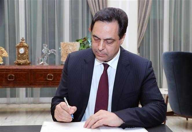 بينها قوانين تتعلق باتفاقيات مع البنك الدولي.. دياب وقع 3 قوانين
