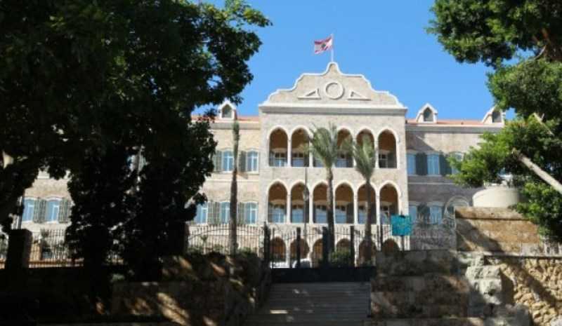 عجلة الوساطات بين بعبدا وبيت الوسط تدور من جديد الأسبوع المقبل... ماذا عن التحرك الفرنسي؟