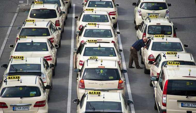 اتحادات النقل البري: ملتزمون بتعرفة النقل الرسمية