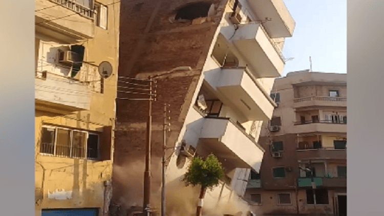 "كوارث"مصر تابع... مصرع 8 أشخاص في انهيار مبنى