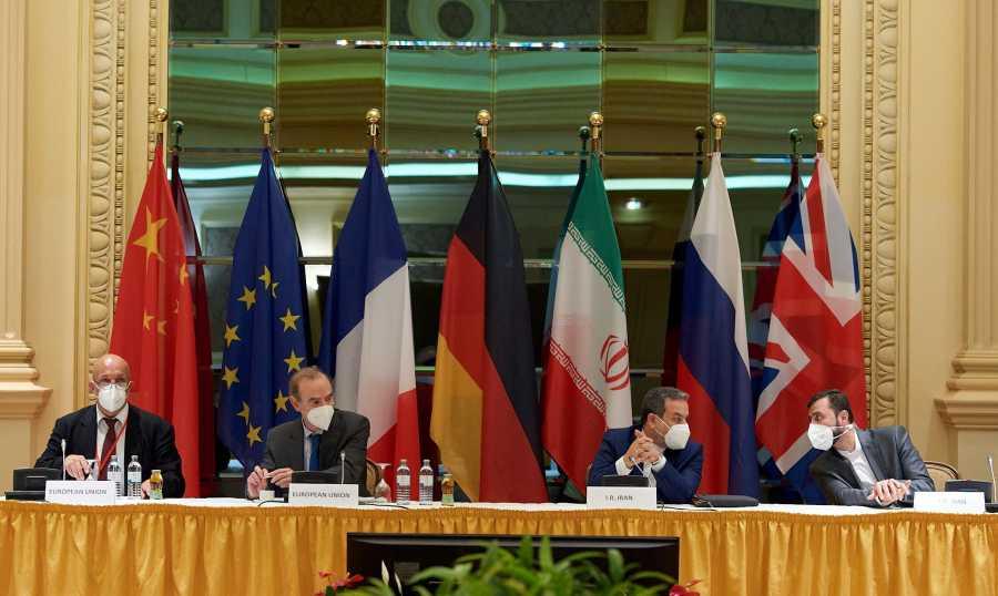 "فيينا" تقترب من اتفاق حول رفع عقوبات إيران