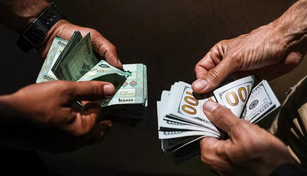 دولار لبنان يواصل التحليق... ويتخطى الـ16 ألف ليرة!