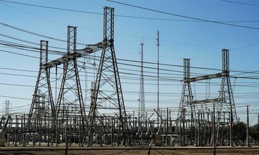 العراق: هجمات الكهرباء خلفت 18 قتيلا وجريحا وخربت 61 خطا رئيسيا