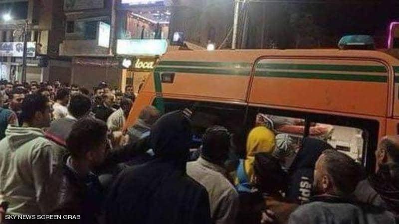 مأساة بالغردقة.. جثة سيدة متحللة داخل شقتها وطفلتها بجوارها