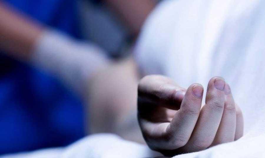 جثة متحللة عند مصب مجرى النهر الكبير