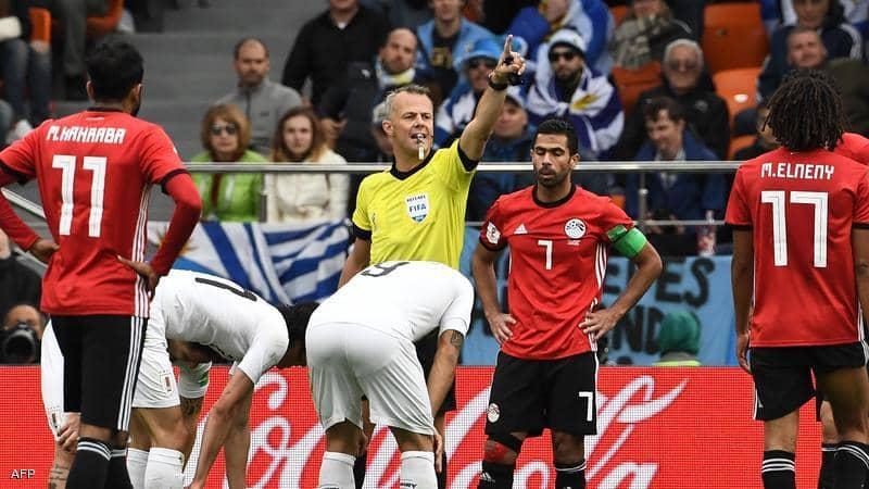 أدار مباراة لمصر.. "أغنى حكم في العالم" يقود نهائي اليورو