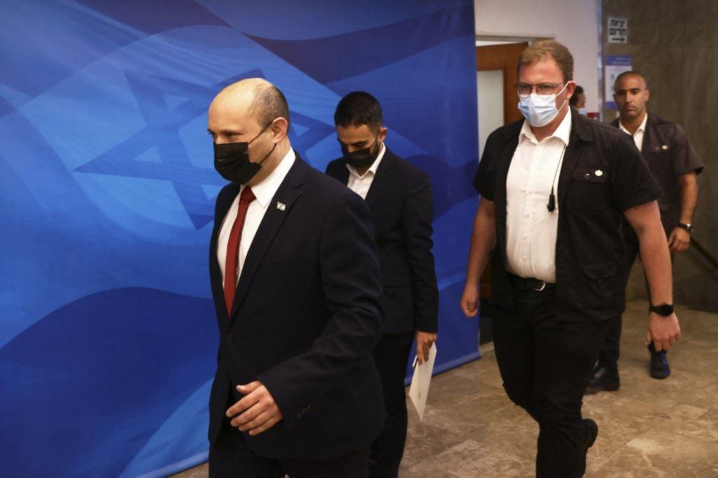 بينيت: لبنان على حافة الانهيار وإسرائيل متأهّبة... وحرب ثالثة