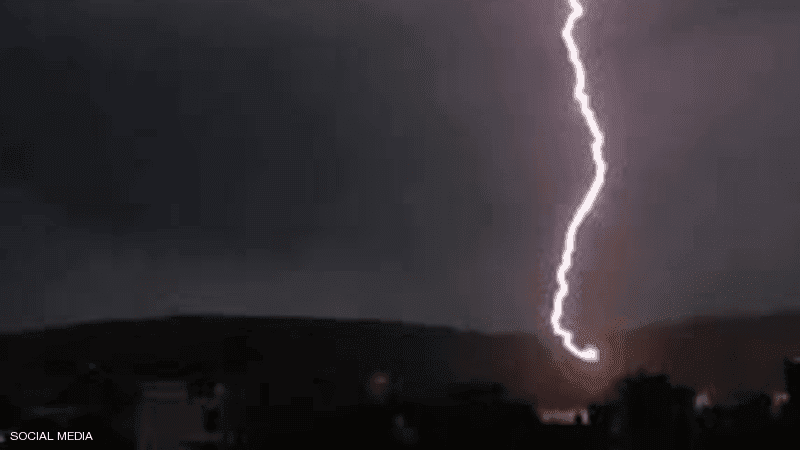خرجوا لالتقاط صور البرق.. فوقعت "المأساة الفظيعة"