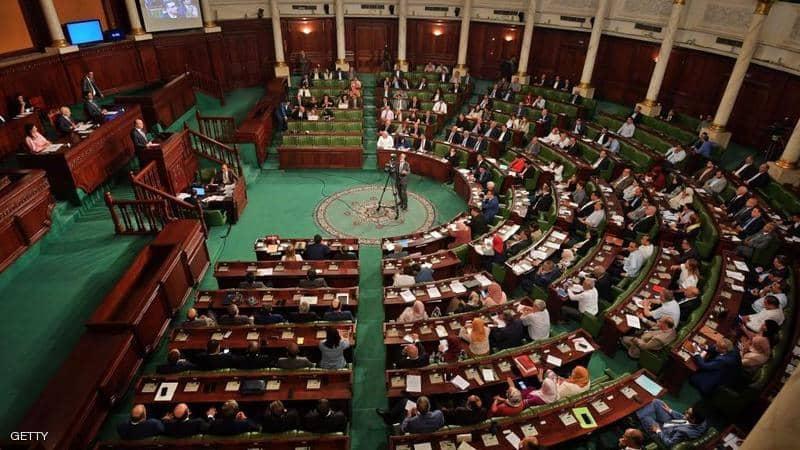 تونس تقر قانونا للإنعاش الاقتصادي وتسوية مخالفات الصرف
