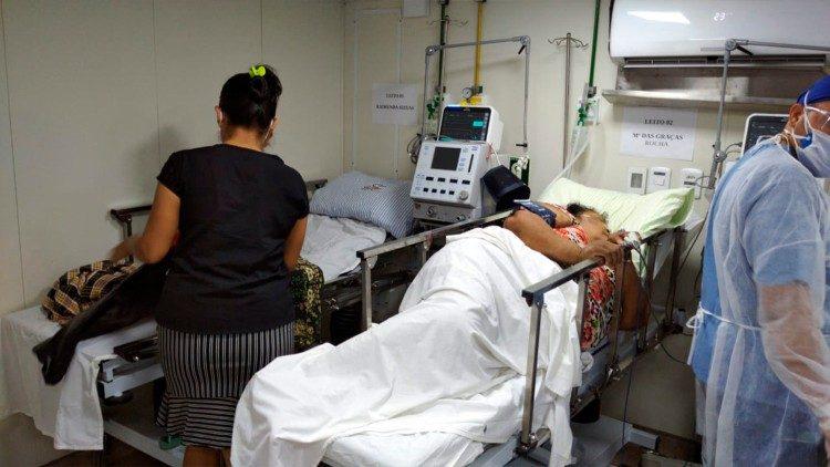 البابا فرنسيس يرسل مرة أخرى مساعدات طبية إلى البرازيل