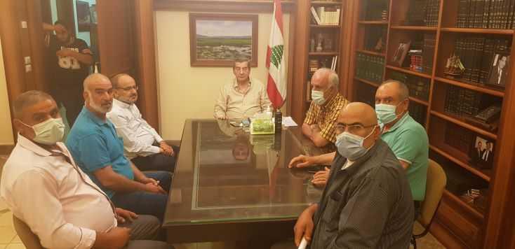 الفرزلي تابع مشاكل صيادي الاسماك في بحيرة القرعون