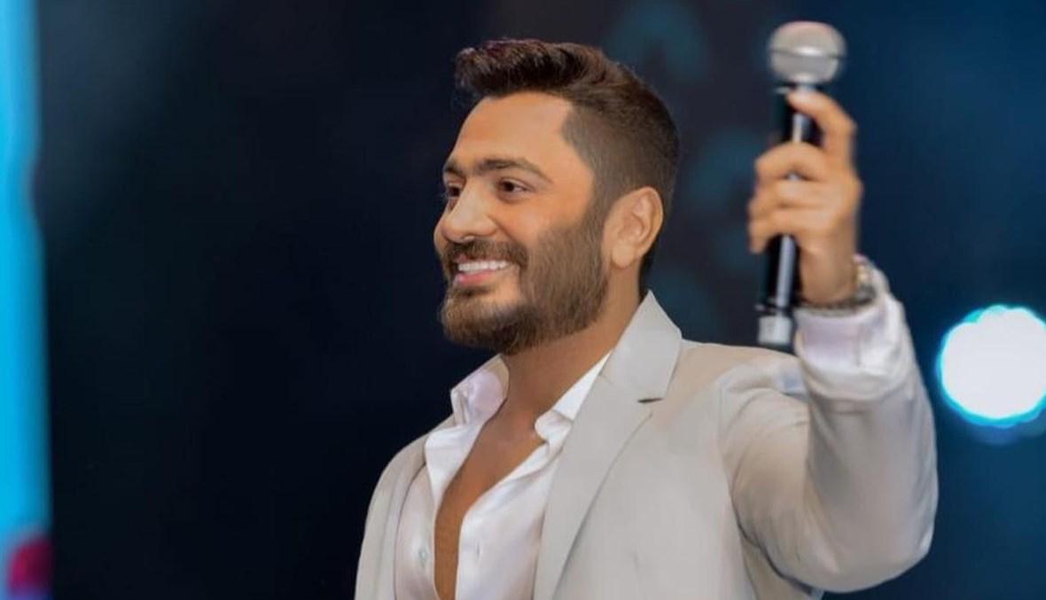 تامر حسني يتحدّث باللهجة السعودية... ويزيد الحماسة لحفله بجده
