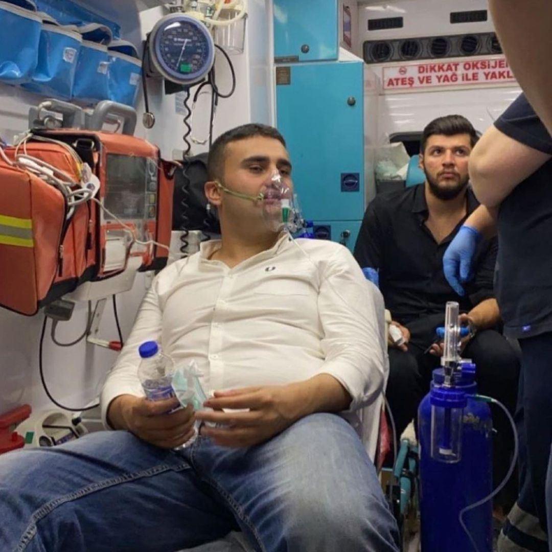 الشيف بوراك يتعرّض للاختناق خلال مشاركته في إطفاء الحرائق