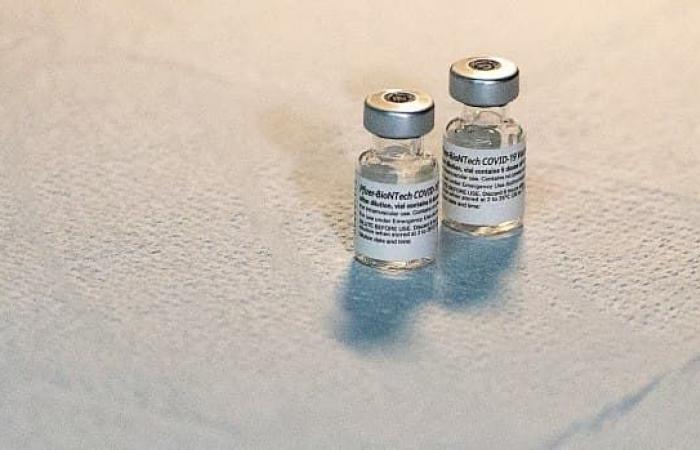 الصحة الكندية ترد على تقارير حول إصابة بعض متلقي لقاح فايزر بشلل نصفي في الوجه
