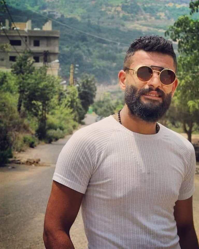 رصاصة طائشة تضع أحمد في مواجهة الشلل.. إلى متى سيبقى السلاح المتفلت في أيدي الزعران؟